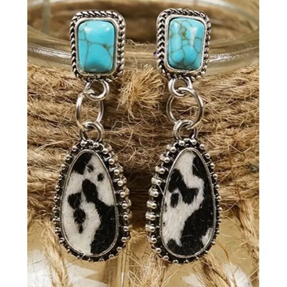 Vintage Western-Style Turquoise &‎ Black Teardrop Earrings - Picture 2 of 3